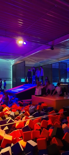 3e jaar Trampolinepark 02.jpg