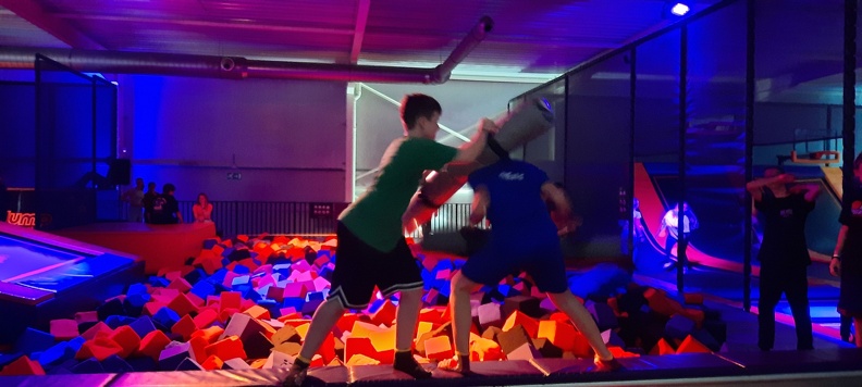 3e jaar Trampolinepark 06.jpg